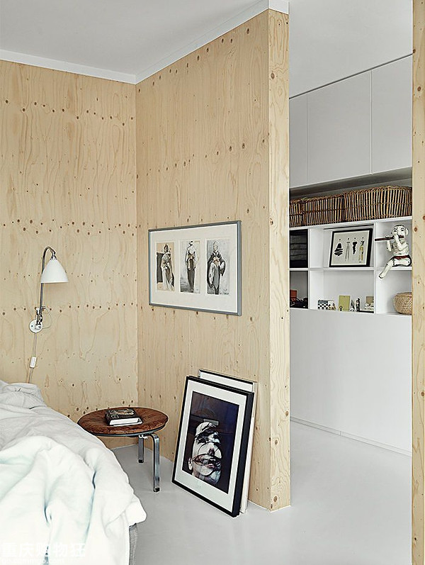 別怕，這類顏色的木板鋪滿墻一點也不壓抑、老土