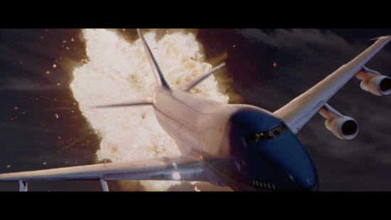 好萊塢電影《空軍一號(hào)》中出現(xiàn)的就是當(dāng)時(shí)剛剛服役不久的波音747-200型“空軍一號(hào)”，影片中該機(jī)使用電子對抗系統(tǒng)躲開了多次導(dǎo)彈攻擊