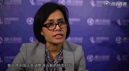 ｜點(diǎn)評(píng)｜ 她認(rèn)為，這既是中國的挑戰(zhàn)，也是中國最大的風(fēng)險(xiǎn)。關(guān)鍵在于中國是不是能夠真的推進(jìn)改革。如果可以，未來中國的經(jīng)濟(jì)會(huì)更健康，會(huì)更可持續(xù)地增長。這里所指的改革，是調(diào)結(jié)構(gòu)等經(jīng)濟(jì)層面的改革。