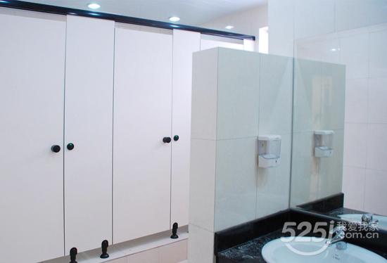 漲姿勢(shì)！為什么洗手間隔間下方要留縫隙？