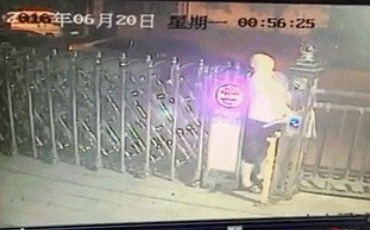 1467185186715317.png blob.png